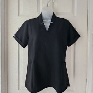 FIGS Inala Slim Scrub Top